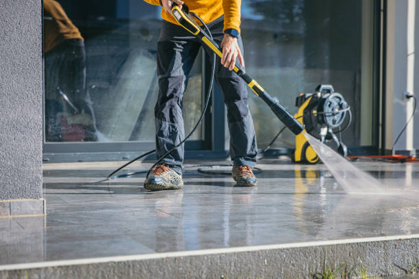 Best Pool Deck Cleaning  in Edwardsburg, MI
